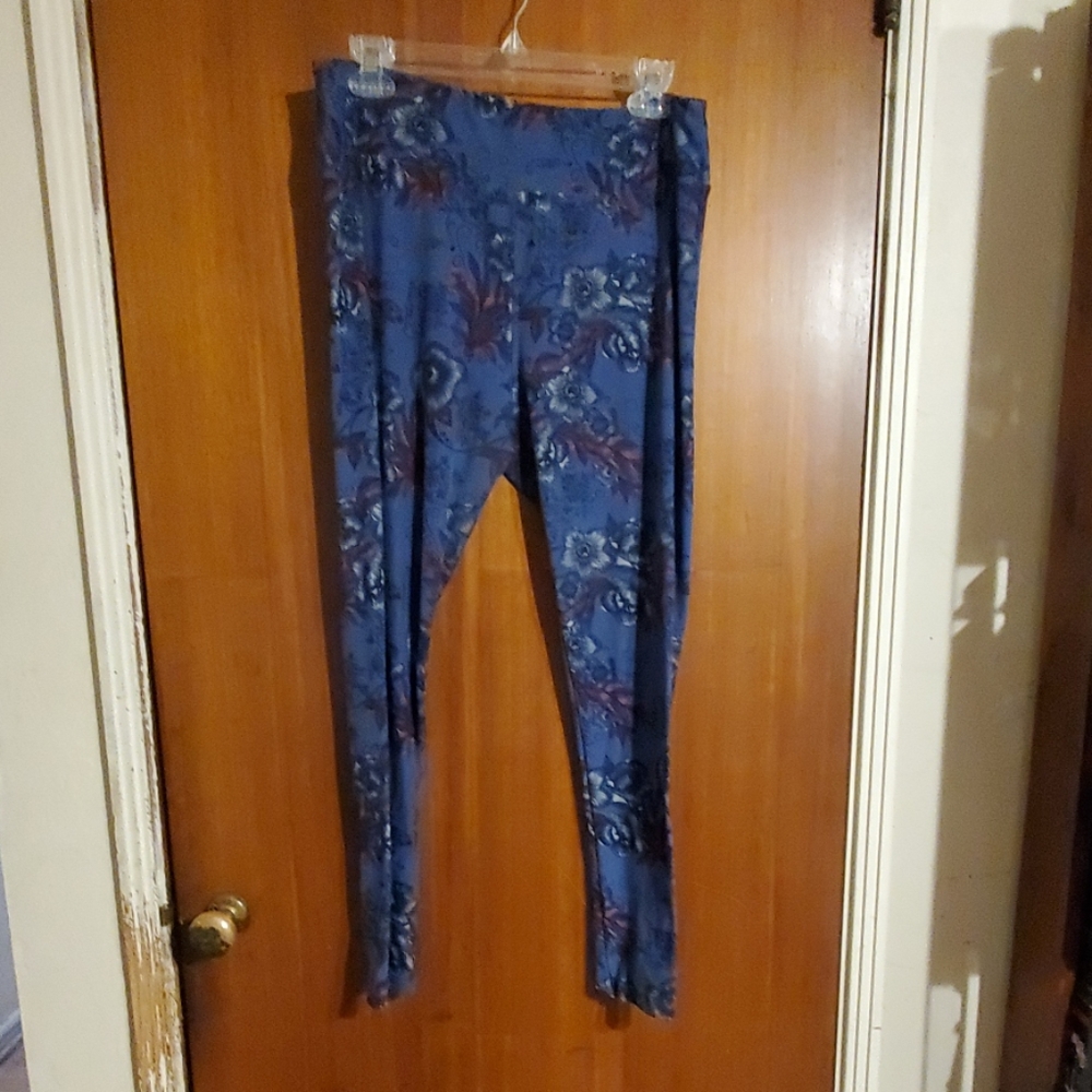 Lularoe tall and curvy leggings
